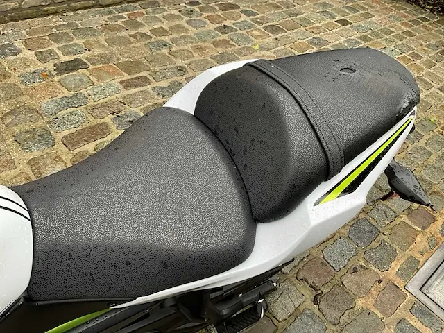 Kawasaki naked bike 650 motorfiets - afbeelding 8 van  18