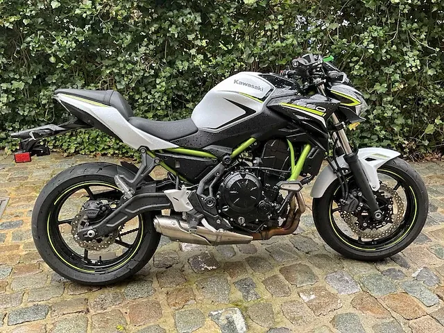 Kawasaki naked bike 650 motorfiets - afbeelding 13 van  18