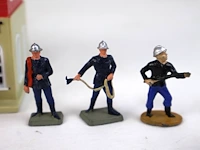 Kazerne tafereel - afbeelding 3 van  4