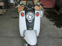 Keeway milan 50cc wit - afbeelding 3 van  9