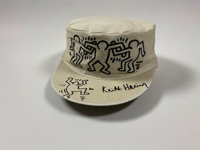 Keith haring - pet met originele tekening - afbeelding 1 van  4