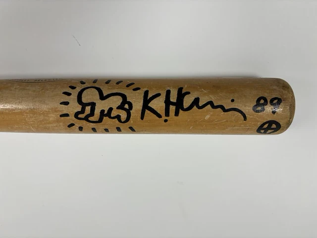 Keith haring - tekening op basball bat - afbeelding 1 van  3