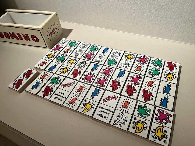 Keith haring domino - afbeelding 1 van  1