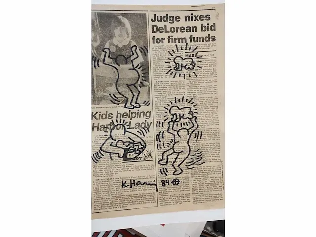 Keith haring viltstift tekening op krant - afbeelding 7 van  7