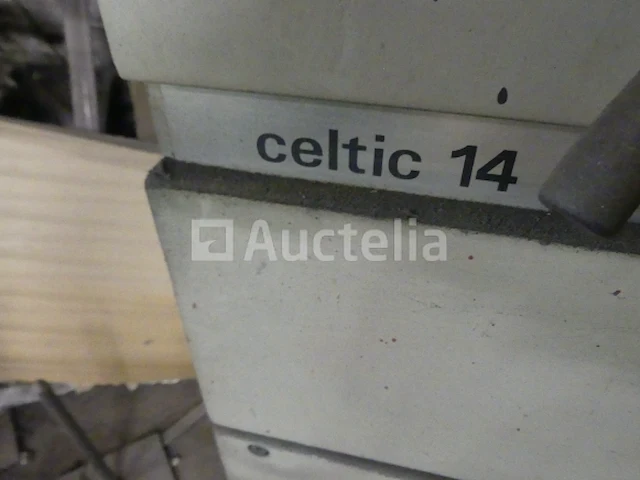 Keltische 14 metalen draaibank - afbeelding 5 van  12