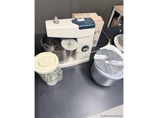 Kenwood - keukenrobot - met toebehoren - afbeelding 2 van  2