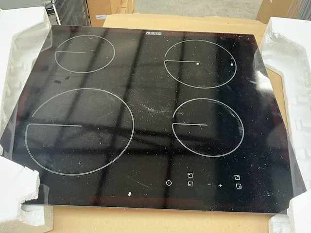 Keramische kookplaat zanussi - afbeelding 1 van  5