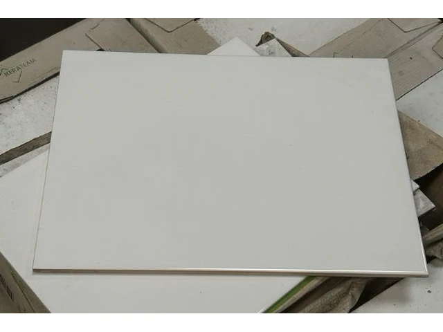 Keramische tegel 28 m² - afbeelding 3 van  3