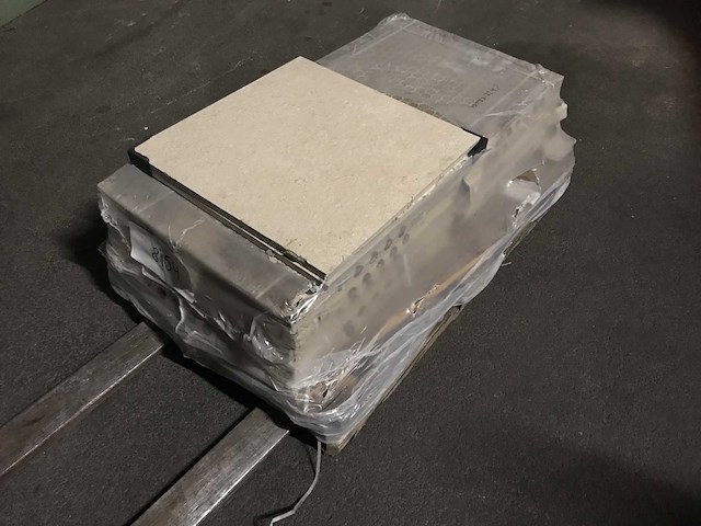 Keramische tegels ca 8 m2 beige - afbeelding 2 van  2