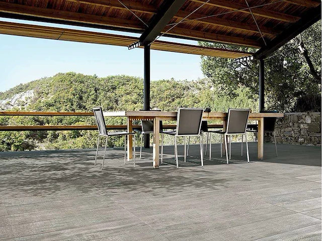 Keramische tuintegel 57,6m2 eiken grijs 40x120cm gerectificeerd - afbeelding 1 van  3