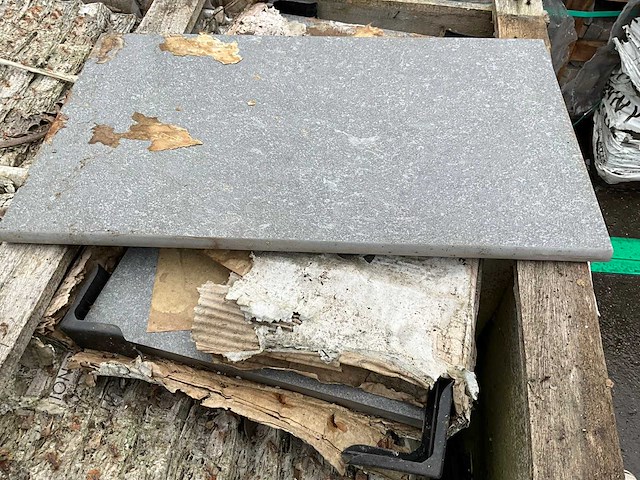 Keramische zwembadboord afgerond 48 lm - afbeelding 1 van  5