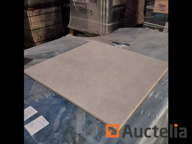Kermaische tegels 45 x 45 totaal 54m2 - afbeelding 1 van  4