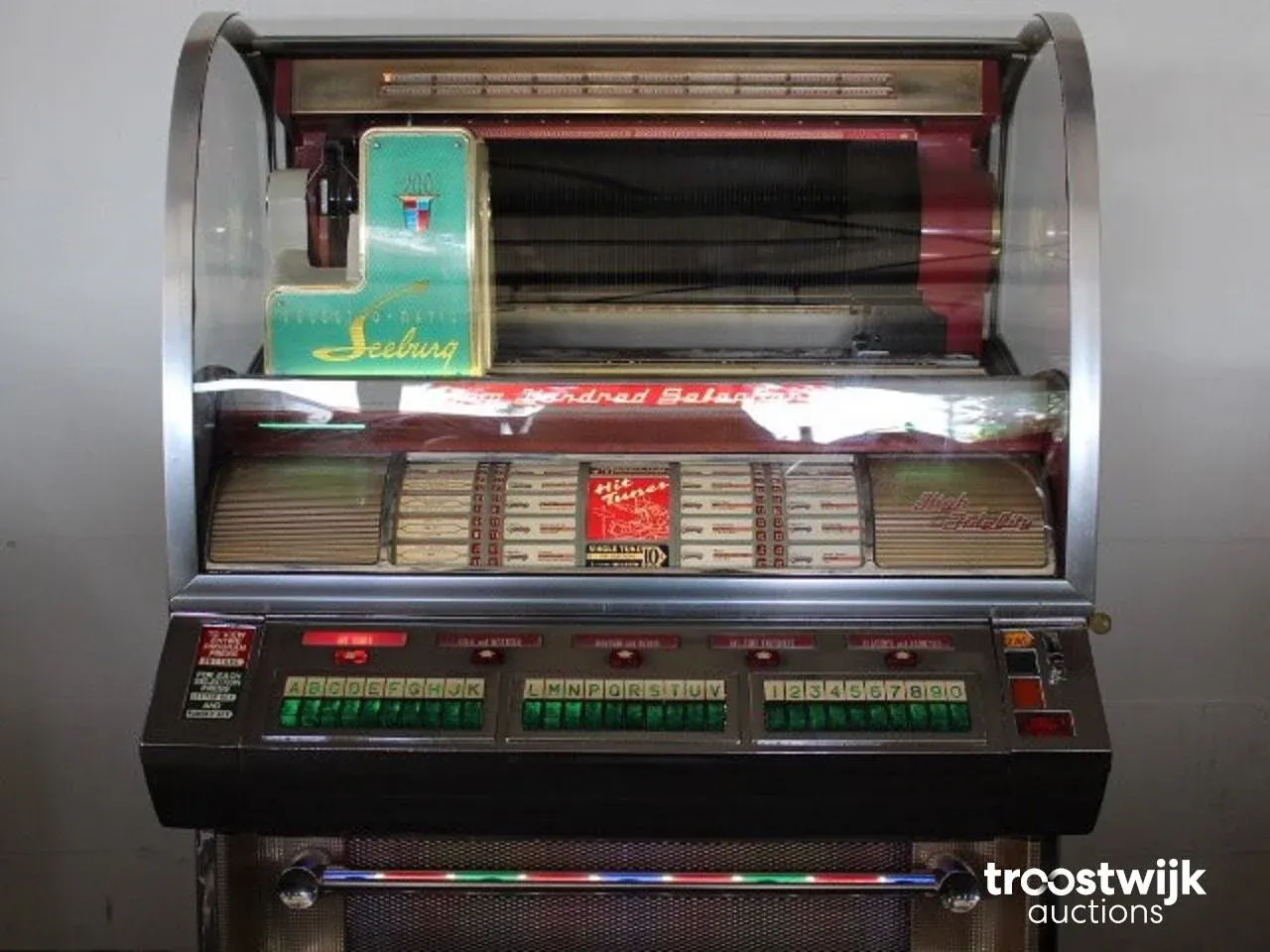 Kermisautomaten, flipperkasten, jukeboxen en oldtimers