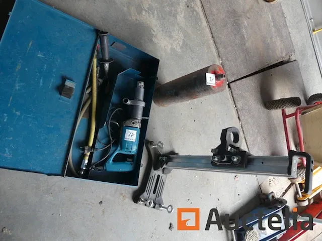 Kernboormachine makita 6300t - afbeelding 2 van  7