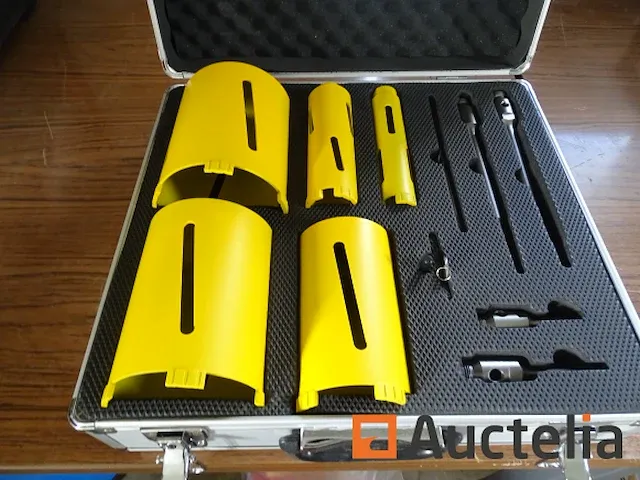 Kernboren set voor kernboormachine in een koffer - afbeelding 1 van  7