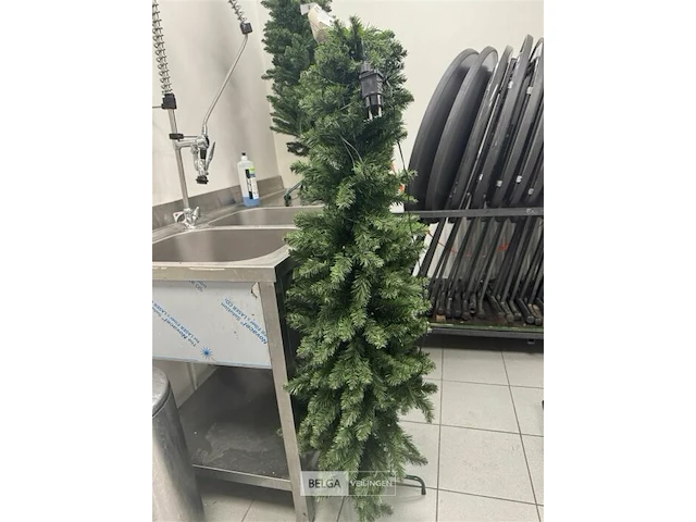 Kerstboom ± h 140cm - afbeelding 2 van  3