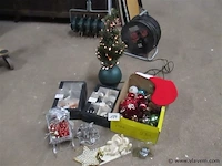 Kerstmatriaal - afbeelding 1 van  2