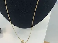 Ketting met 3 kleine kettinghangers - afbeelding 1 van  4