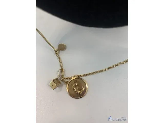 Ketting met 3 kleine kettinghangers - afbeelding 4 van  4