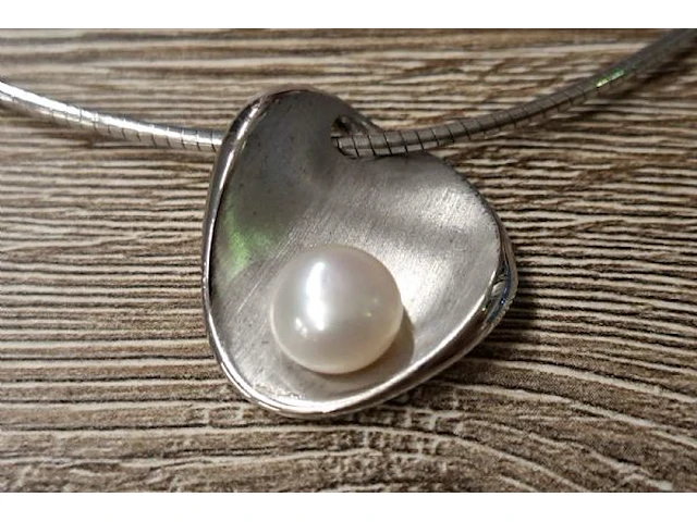 Ketting met zoetwaterparel - afbeelding 2 van  5