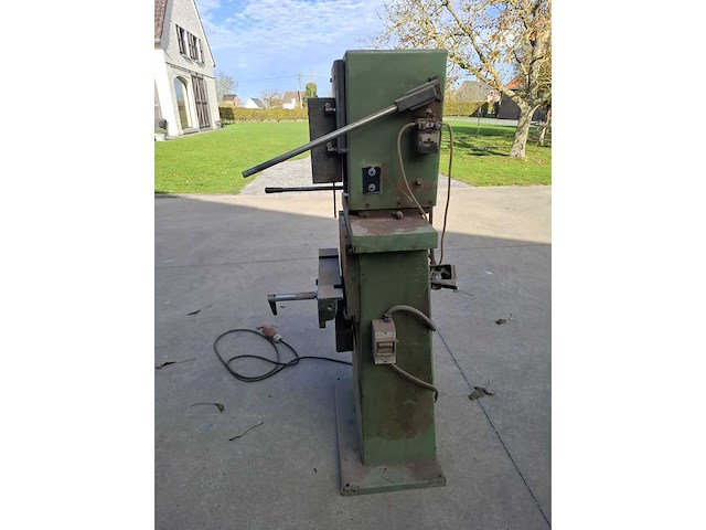 Kettingfreesmachine - afbeelding 2 van  5