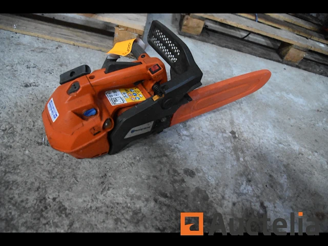 Kettingzaag husqvarna 435 - afbeelding 2 van  5