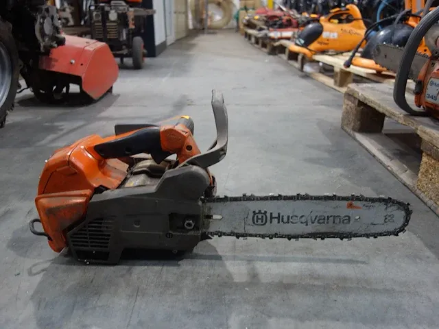 Kettingzaag husqvarna - afbeelding 1 van  4