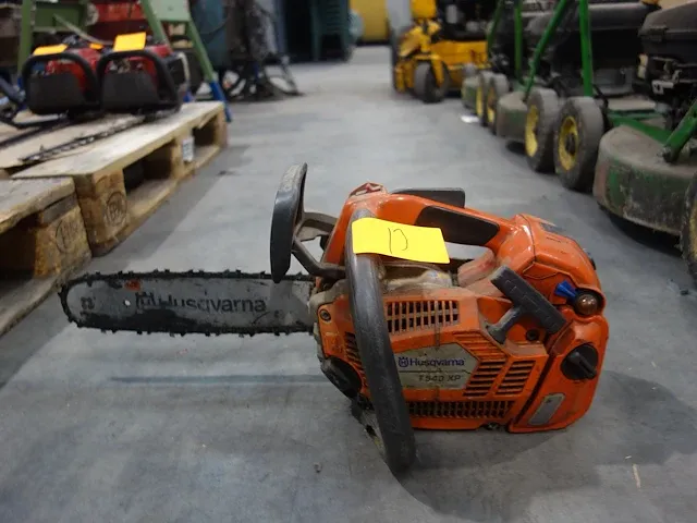 Kettingzaag husqvarna - afbeelding 3 van  4