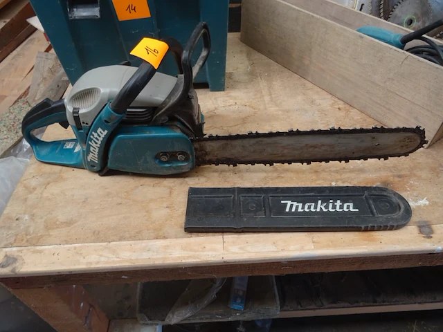 Kettingzaag makita - afbeelding 1 van  5