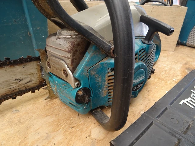 Kettingzaag makita - afbeelding 4 van  5