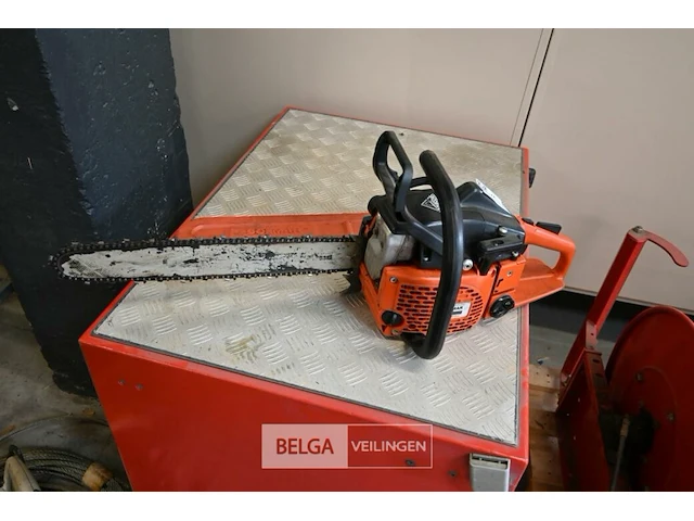 Kettingzaag merk : dolmar - bladlengte : 50 cm - afbeelding 2 van  3