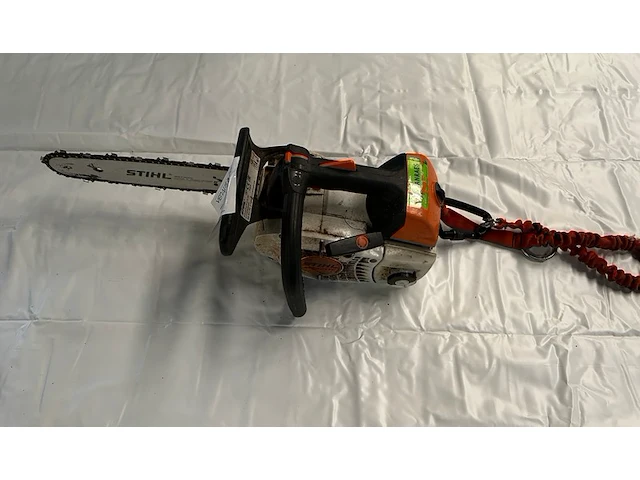 Kettingzaag stihl - afbeelding 1 van  4