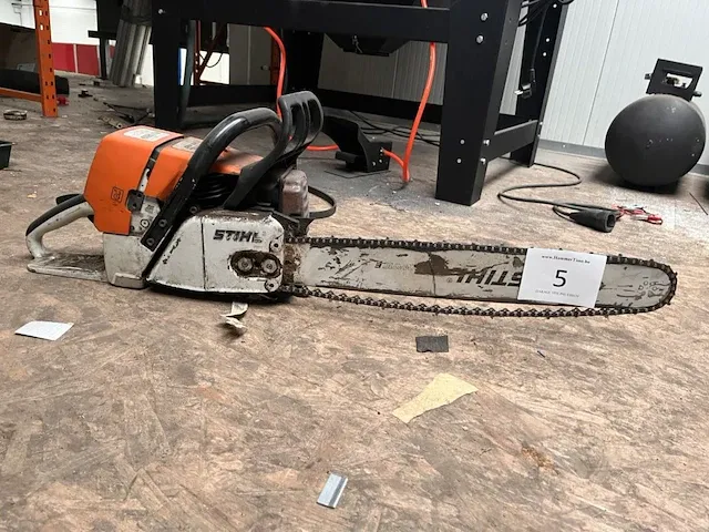 Kettingzaag stihl - afbeelding 1 van  7