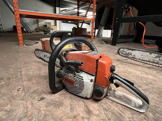 Kettingzaag stihl - afbeelding 4 van  6