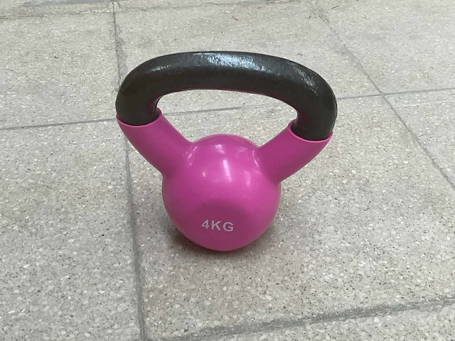 Kettlebell 4kg (36x) - afbeelding 1 van  1