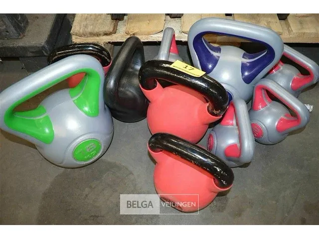 Kettlebell 9 stuks divers gewichten - afbeelding 1 van  2