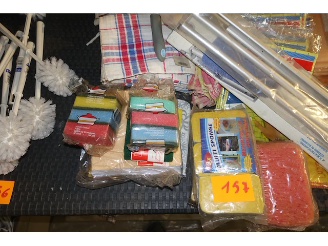 Keuken- en onderhouddoeken + handdoekhouder + borstelhouder - afbeelding 2 van  5