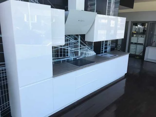 Keuken 380cm expo 27 in bouwpakket wit hoogglans - afbeelding 28 van  31