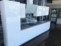 Keuken 380cm expo 27 in bouwpakket wit hoogglans - afbeelding 28 van  31