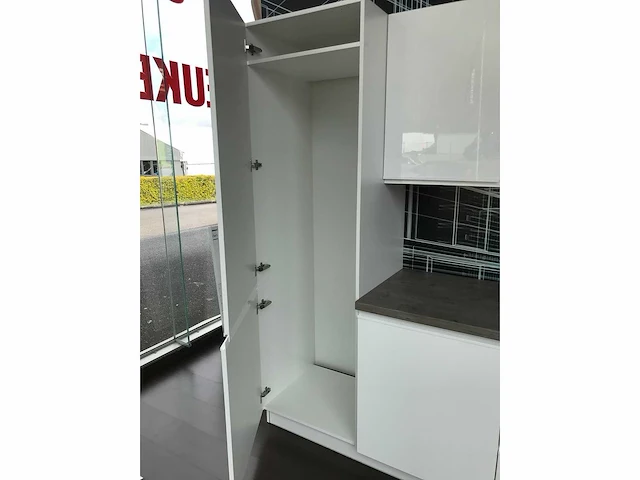 Keuken 380cm expo 27 in bouwpakket wit hoogglans - afbeelding 20 van  31