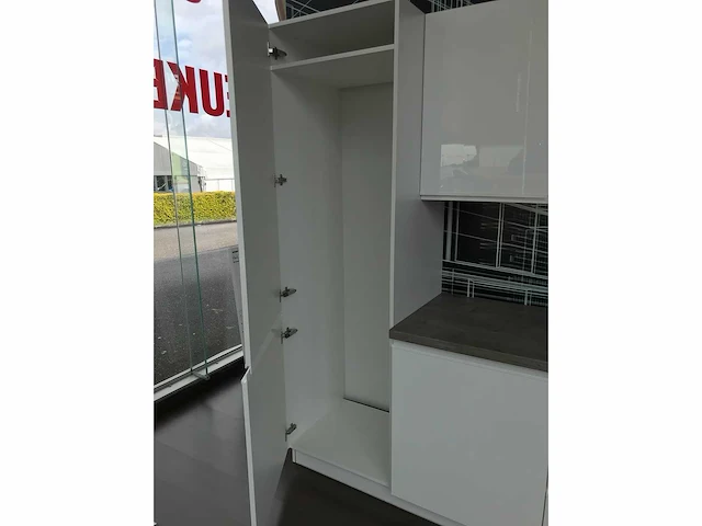 Keuken 380cm expo 27 in bouwpakket wit hoogglans - afbeelding 21 van  31