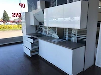 Keuken 380cm expo 27 in bouwpakket wit hoogglans - afbeelding 2 van  31