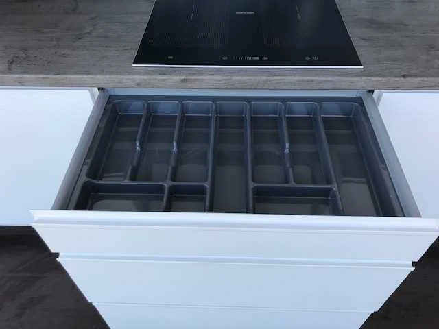 Keuken 380cm expo 27 in bouwpakket wit hoogglans - afbeelding 6 van  31