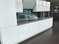 Keuken 380cm expo 27 in bouwpakket wit hoogglans - afbeelding 16 van  31