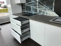 Keuken 380cm expo 27 in bouwpakket wit hoogglans - afbeelding 17 van  31