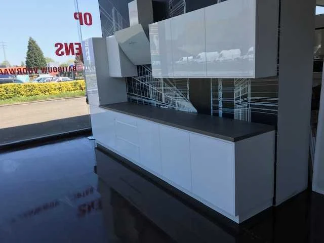 Keuken 380cm expo 27 in bouwpakket wit hoogglans - afbeelding 12 van  31