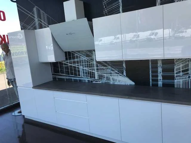 Keuken 380cm expo 27 in bouwpakket wit hoogglans - afbeelding 23 van  31