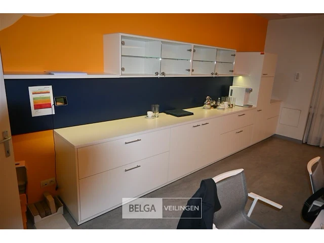 Keuken met frigo bosch - afbeelding 1 van  9
