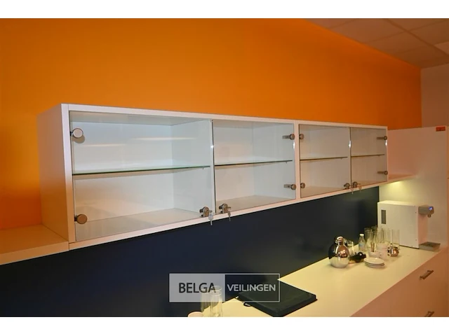 Keuken met frigo bosch - afbeelding 2 van  9