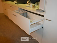Keuken met frigo bosch - afbeelding 6 van  9